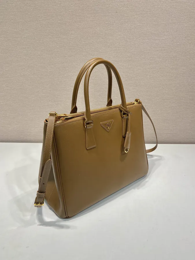 Galleria Handbag Classic Timeless Design, Grained Calfskin