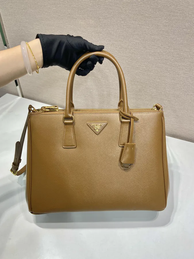 Galleria Handbag Classic Timeless Design, Grained Calfskin