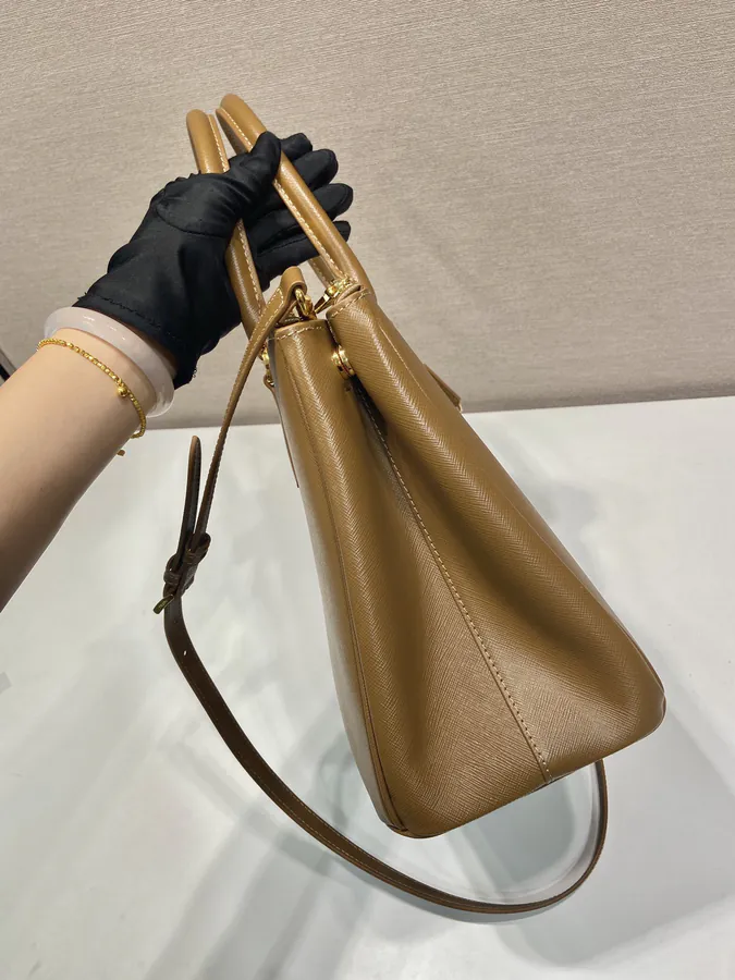 Galleria Handbag Classic Timeless Design, Grained Calfskin