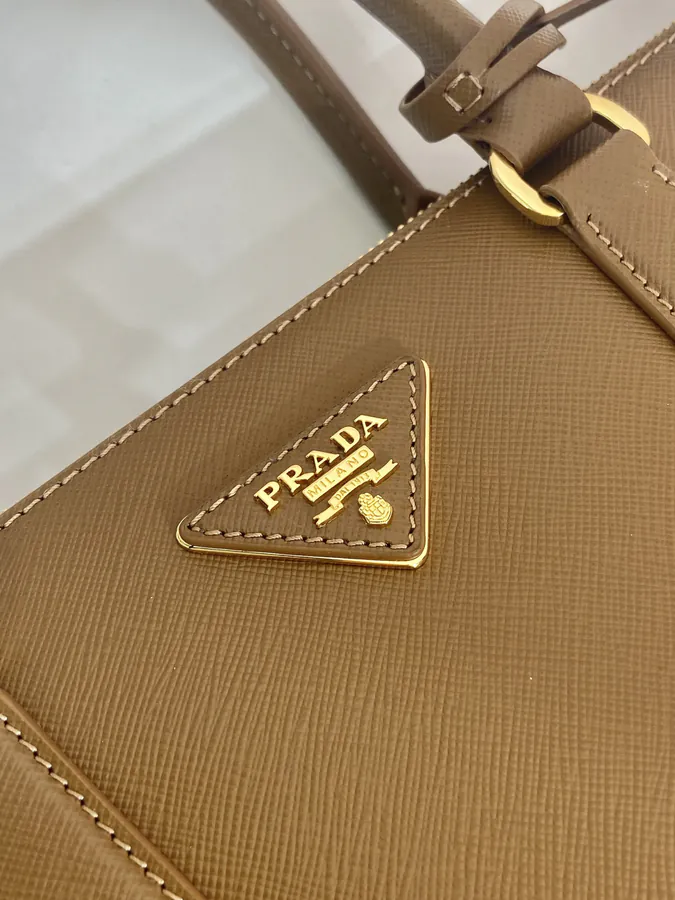 Galleria Handbag Classic Timeless Design, Grained Calfskin
