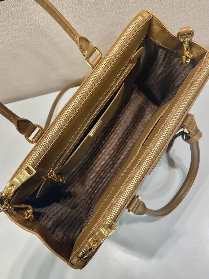 Galleria Handbag Classic Timeless Design, Grained Calfskin