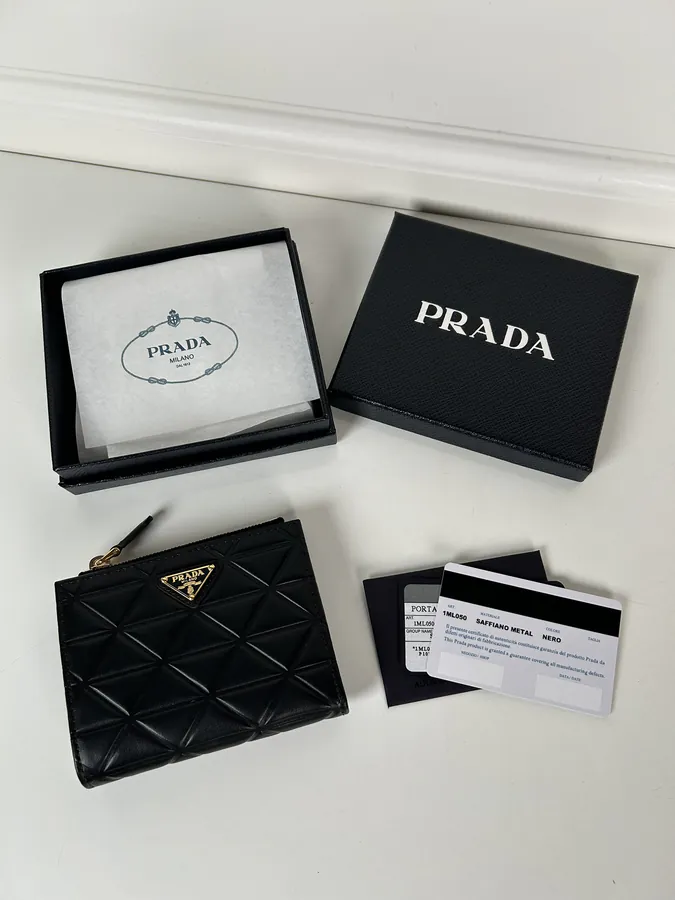 P Brand Men's and Women's Short Wallet with Grained Calfskin
