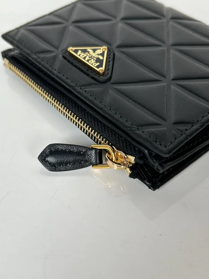 P Brand Men's and Women's Short Wallet with Grained Calfskin