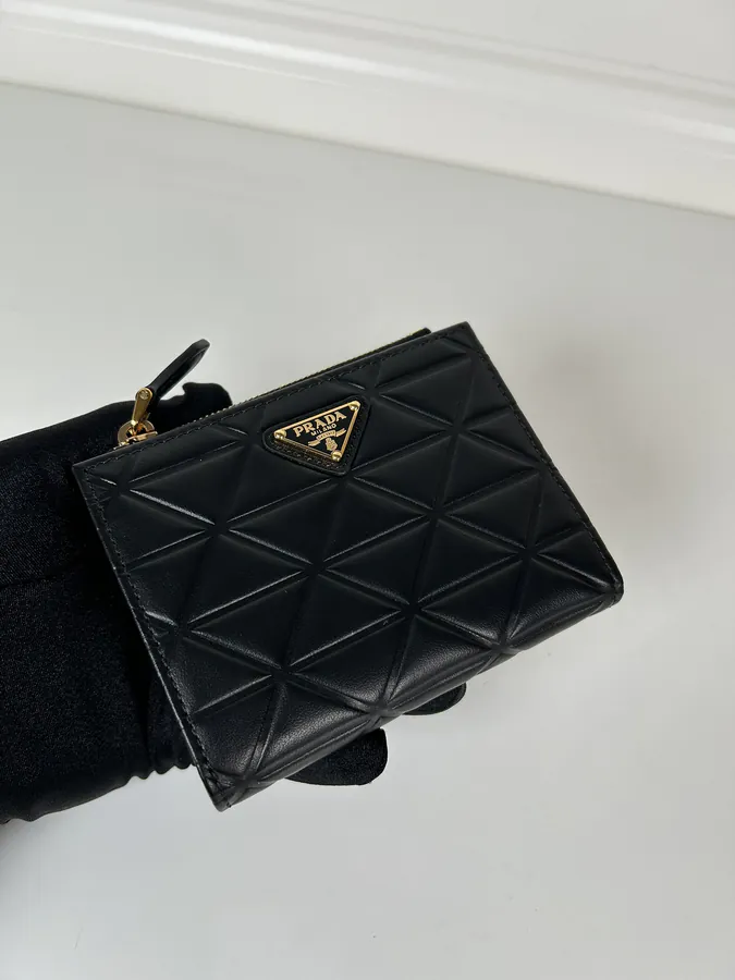 P Brand Men's and Women's Short Wallet with Grained Calfskin