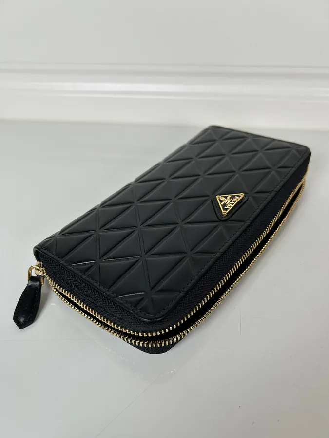 P Brand Wallet Black Grained Calfskin, Unisex, Premium Quality