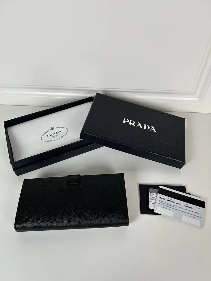 P House New Grained Wallet, 18×9cm