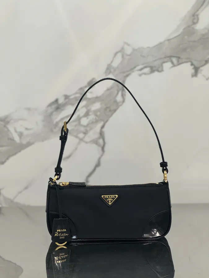Re Edition 2002 Shoulder Bag