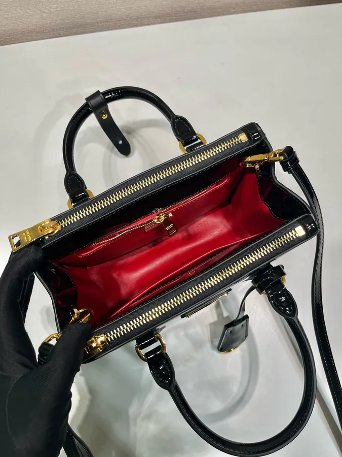 Mini Killer 1BA906 Glossy Leather Handbag