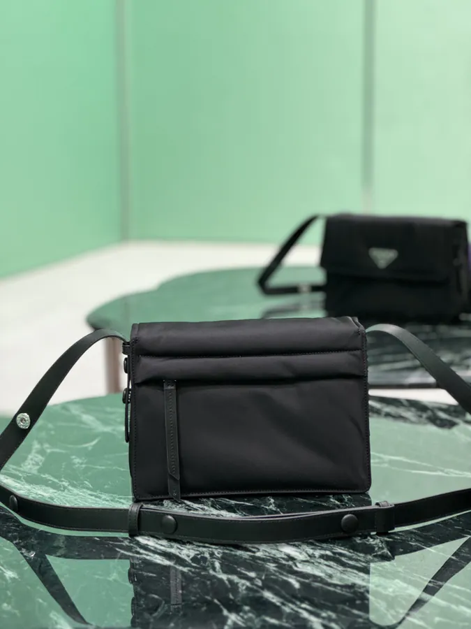 Cini Series Postman Bag (Small Size)