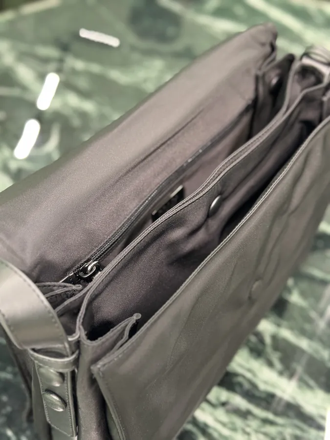 Cini Series Mail Bag (Medium)