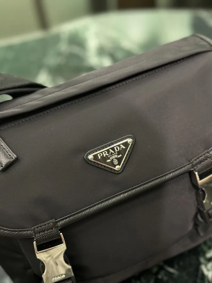 Re Nylon Postman Bag (Small)