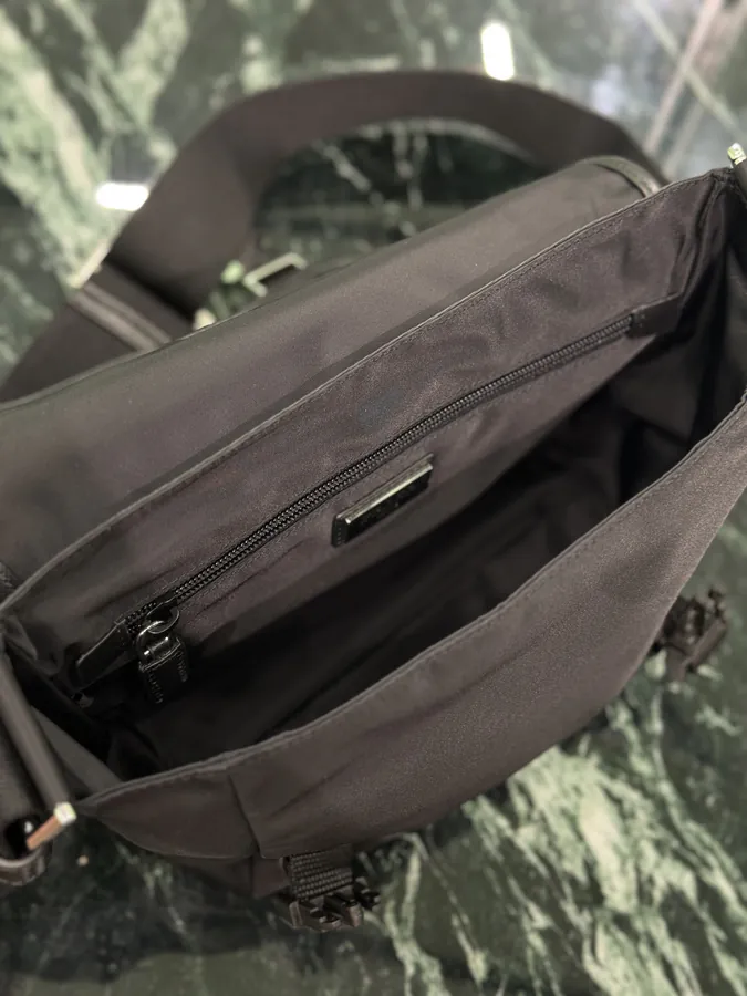 Re Nylon Postman Bag (Small)