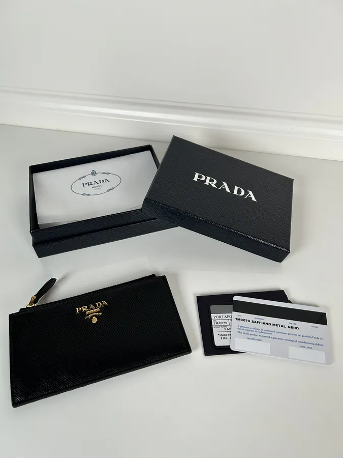 P Brand Crosshatch Card Wallet 6 Slot Large Capacity