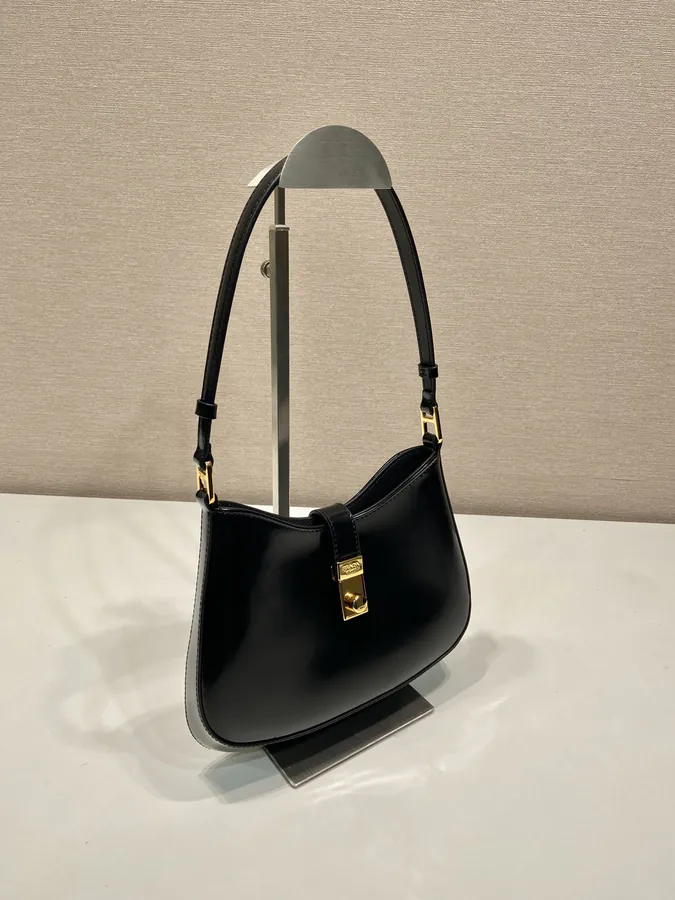 Cheo Shoulder Bag Premium Style, Versatile Design