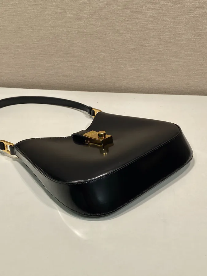 Cheo Shoulder Bag Premium Style, Versatile Design