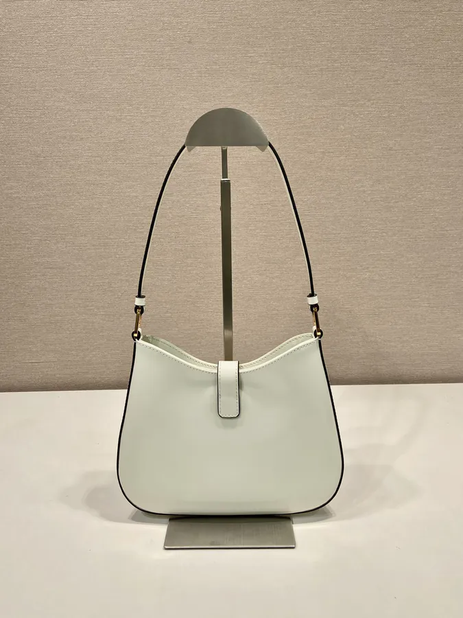 Cheo Shoulder Bag Premium Style, Versatile Design