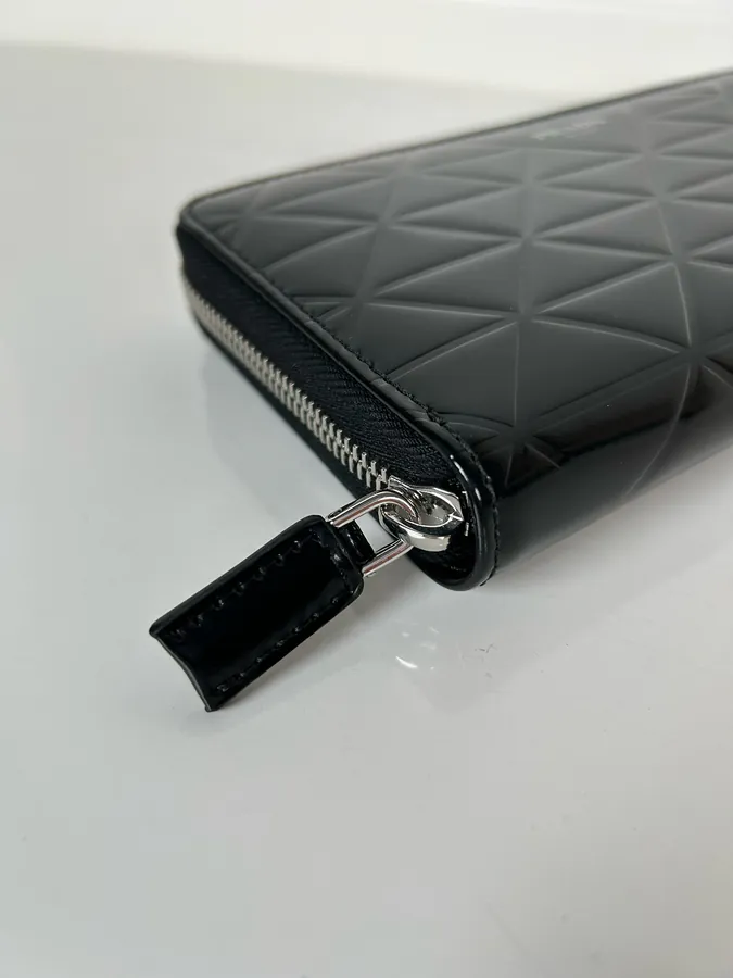 P Brand Men's Mini Bag Black (Polished Grained Leather)