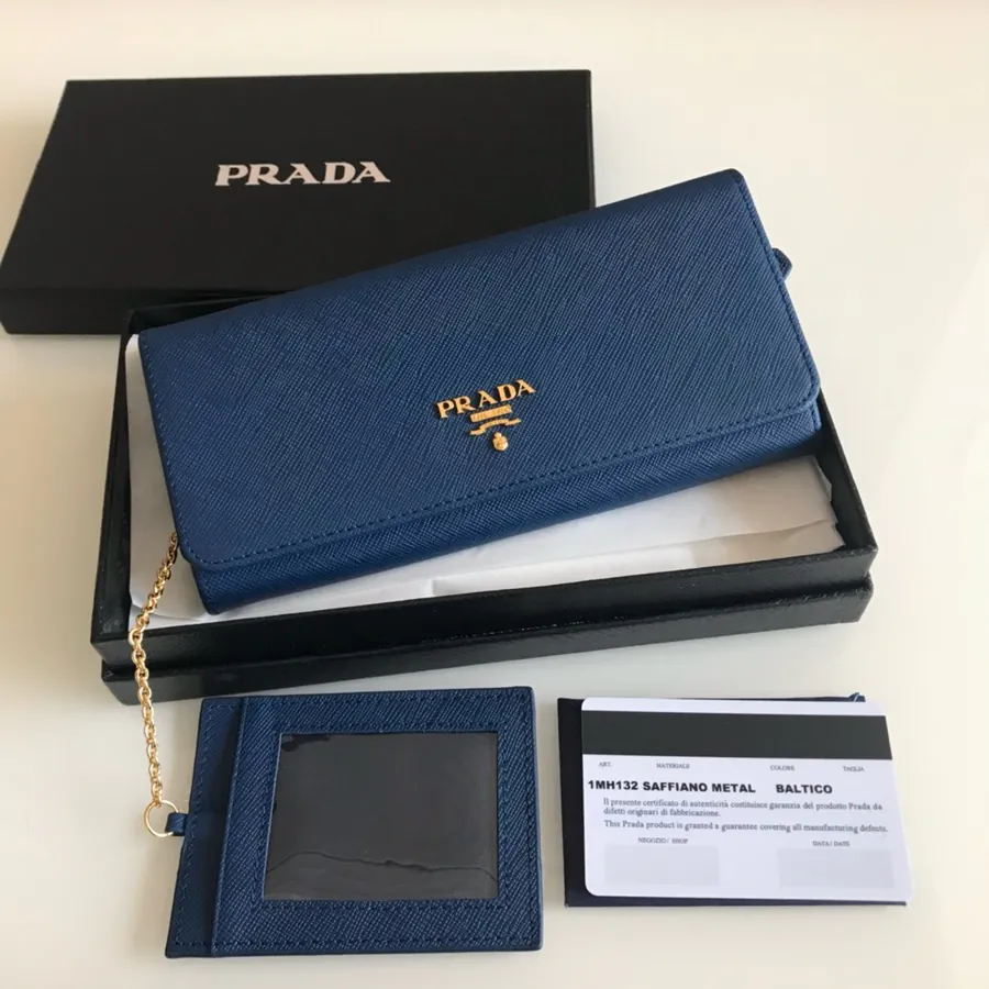 P House Ladies Wallet, 1MH132, Blue, Grained Calfskin