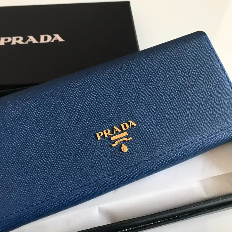 P House Ladies Wallet, 1MH132, Blue, Grained Calfskin