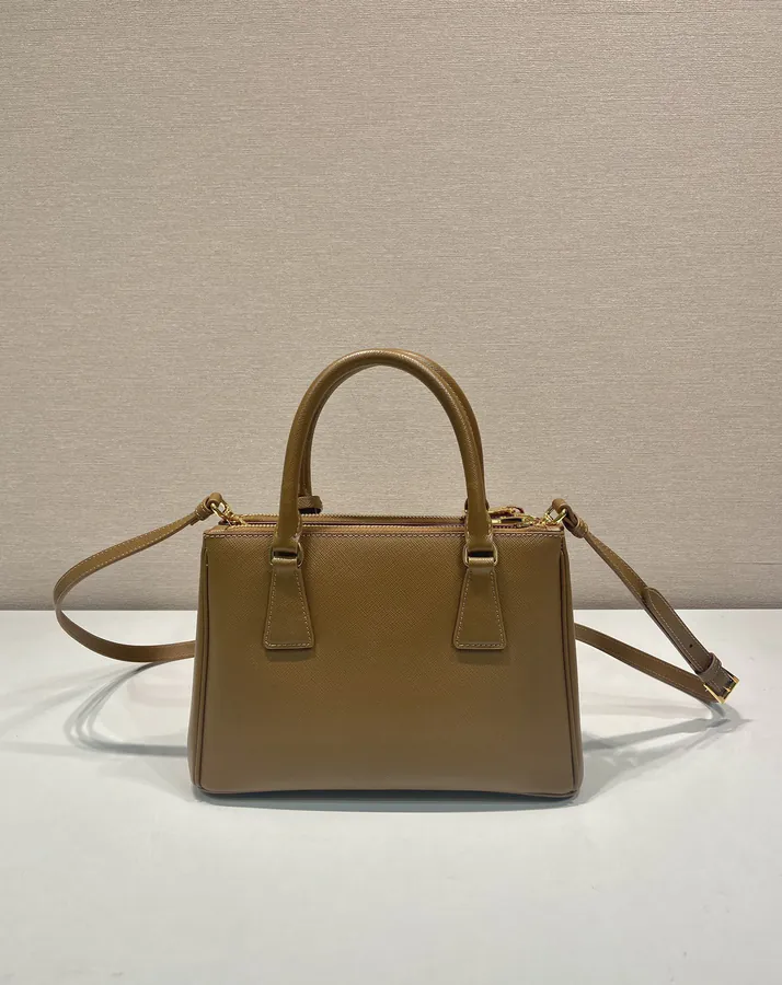 Classic Bestseller 1BA896 Galleria Handbag