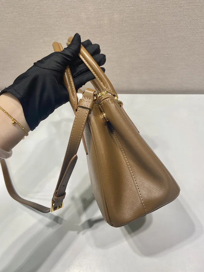 Classic Bestseller 1BA896 Galleria Handbag
