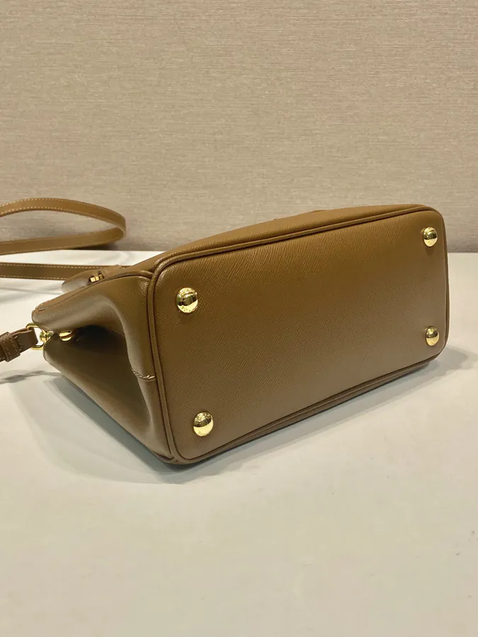 Classic Bestseller 1BA896 Galleria Handbag