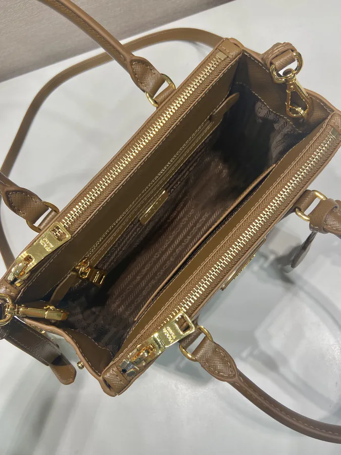 Classic Bestseller 1BA896 Galleria Handbag