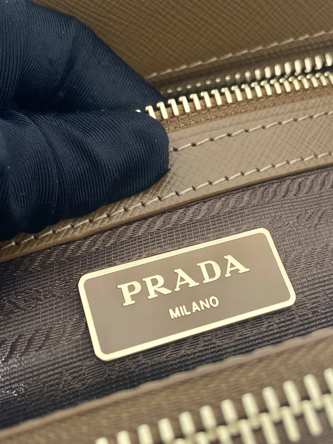 Classic Bestseller 1BA896 Galleria Handbag