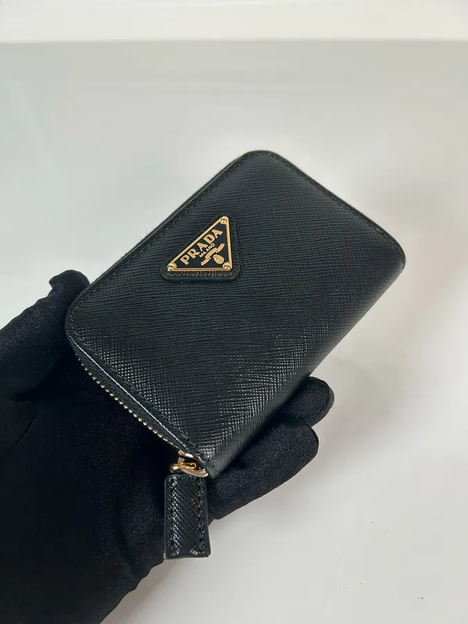 P Family Crosshatch Wallet Classic Zip Design