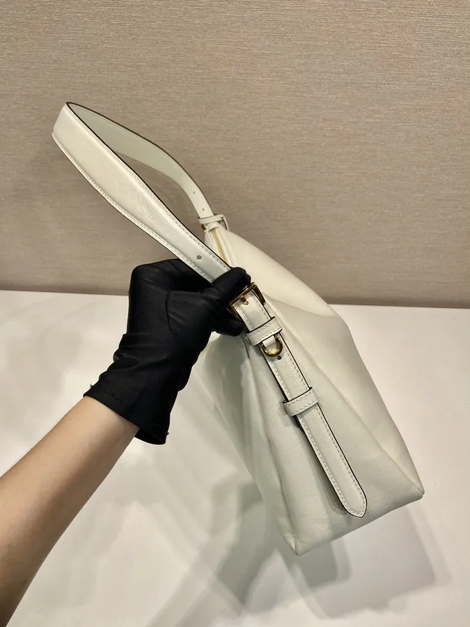Aimee Crossbody Bag Minimalist Design, Grained Calfskin