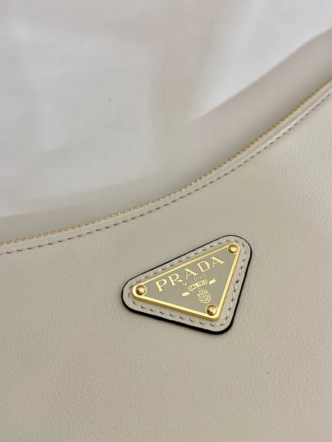 Aimee Crossbody Bag Minimalist Design, Grained Calfskin