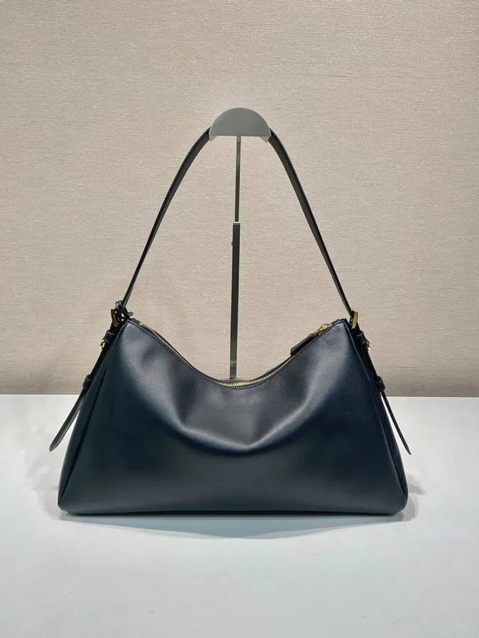 Aimee Crossbody Bag Minimalist Design, Grained Calfskin