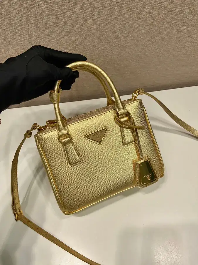 Galleria Mini Handbag in Gold