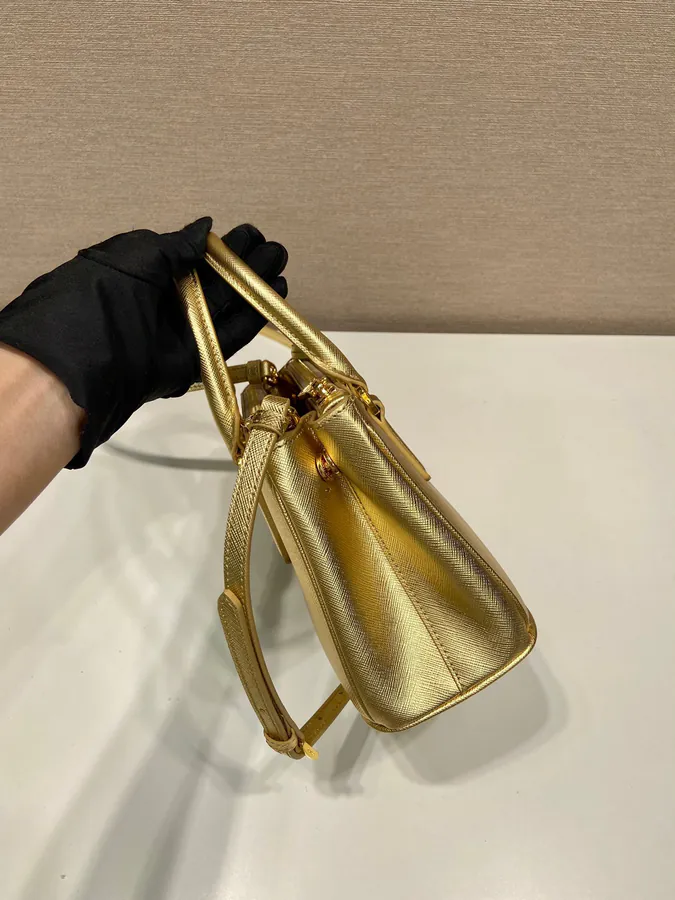 Galleria Mini Handbag in Gold
