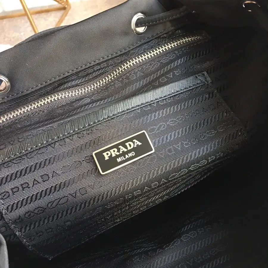 P Family Classic 2811 Bucket Bag