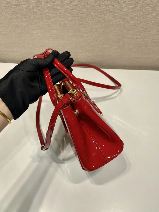 Mini Killer 1BA906 Glossy Leather Handbag