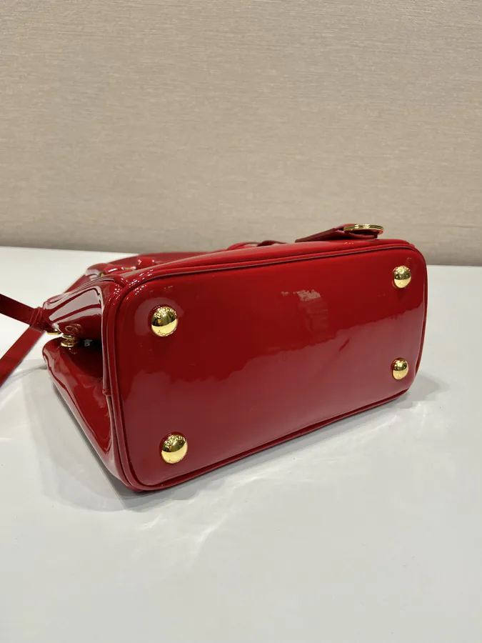 Mini Killer 1BA906 Glossy Leather Handbag