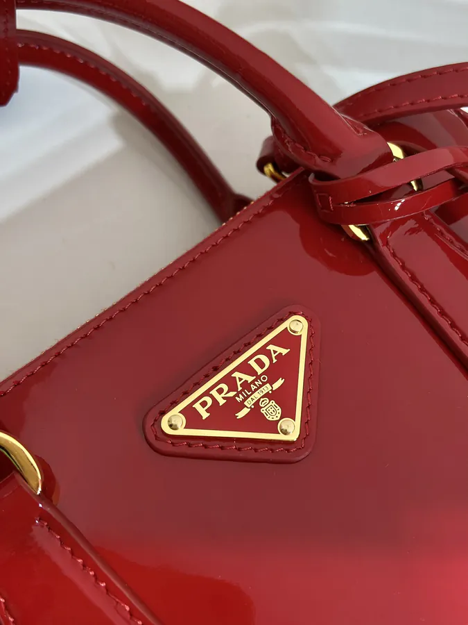 Mini Killer 1BA906 Glossy Leather Handbag