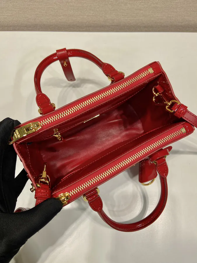 Mini Killer 1BA906 Glossy Leather Handbag