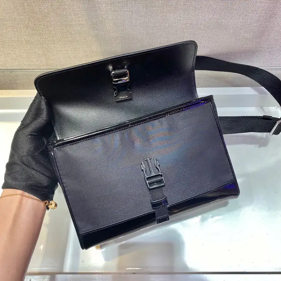 New Post Mail Bag Modern Material Mix Design