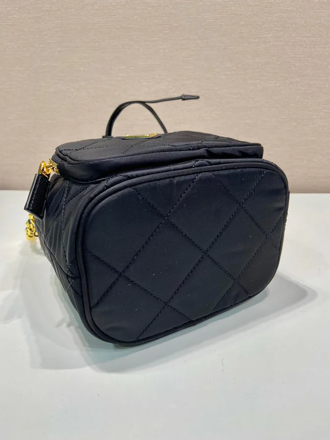 Celebrity Embroidered Bucket Bag 1BH038