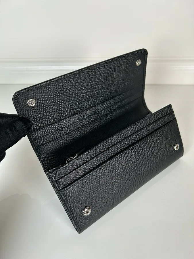 P House Ladies Flip Cover Wallet