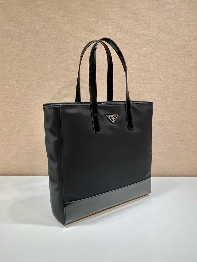 Re Nylon Tote Bag 2VG071