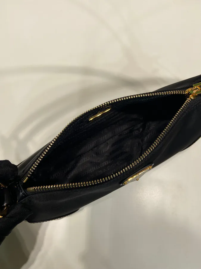 Re Edition 2002 Shoulder Bag with Adjustable Strap