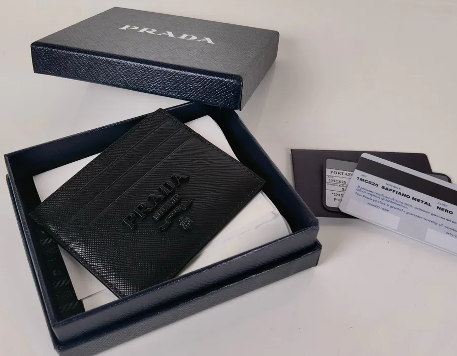 P Brand Unisex Mini Card Wallet Black