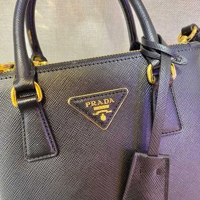 Galleria Mini Handbag with Detachable Strap