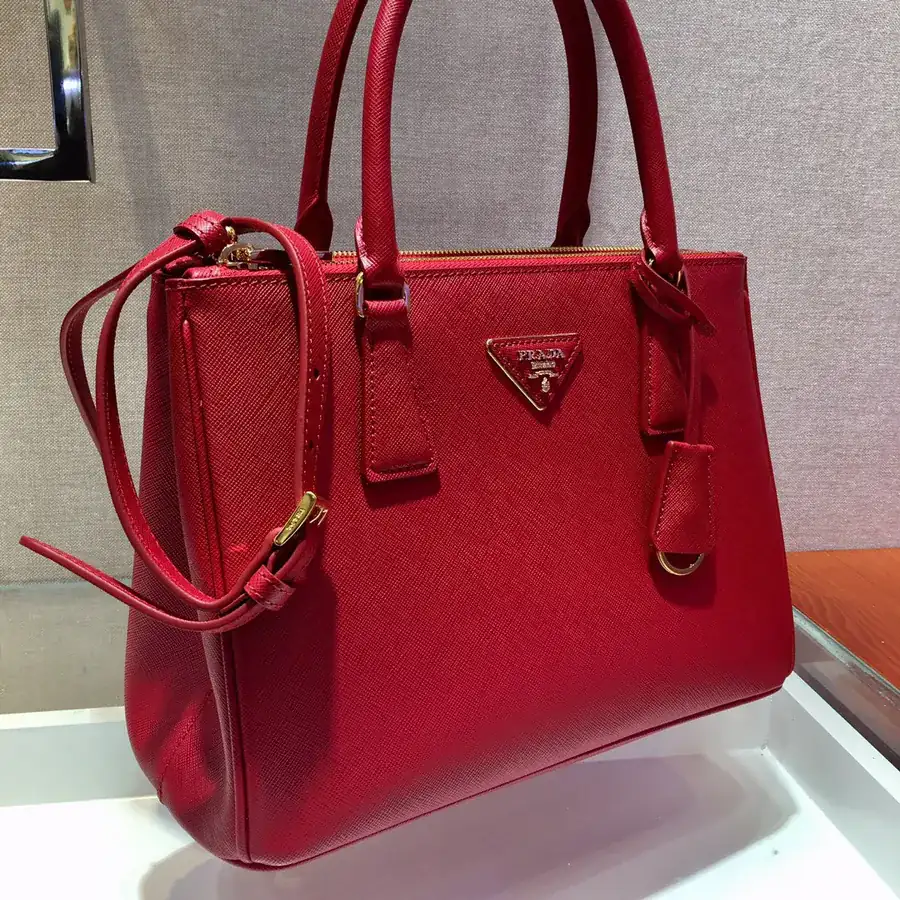 Classic Bestseller 1BA863 Galleria Handbag