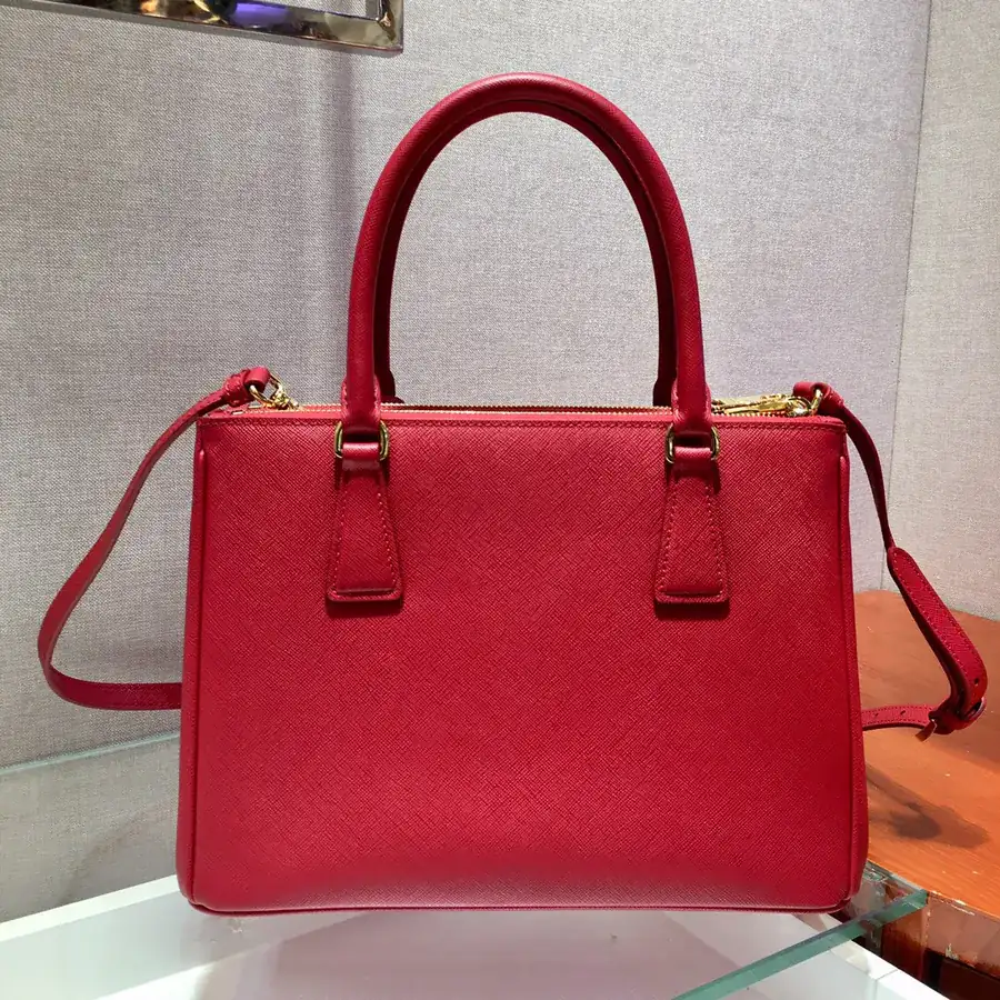 Classic Bestseller 1BA863 Galleria Handbag