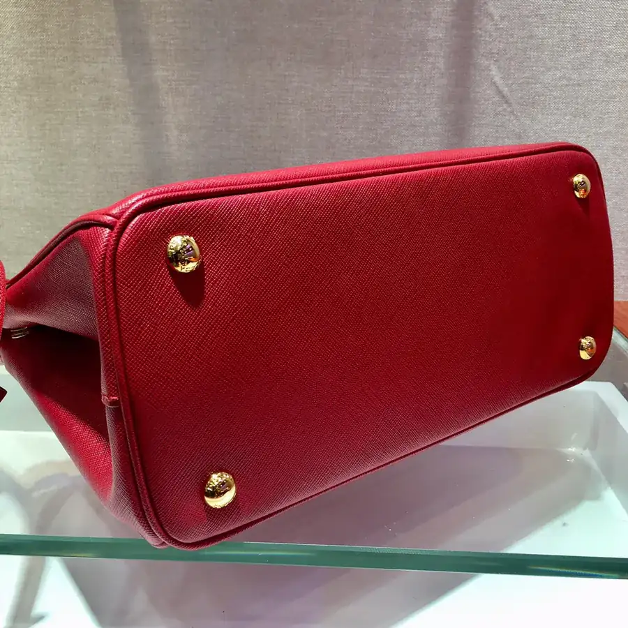 Classic Bestseller 1BA863 Galleria Handbag