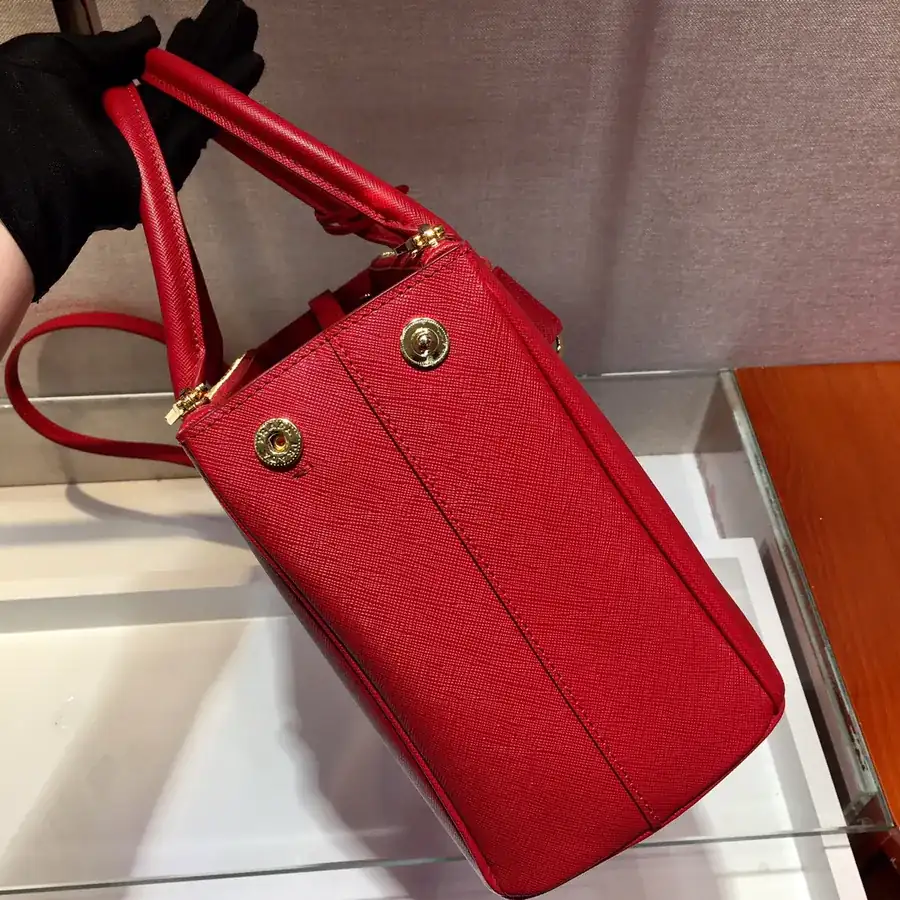 Classic Bestseller 1BA863 Galleria Handbag